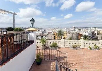 Tryp Macarena Hotel