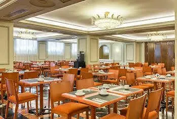 Tryp Macarena 4* Seville